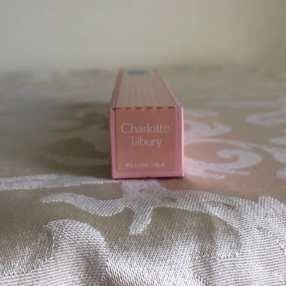 NIB Charlotte Tilbury Beauty Light Wand in Pillow Talk Original Full Size